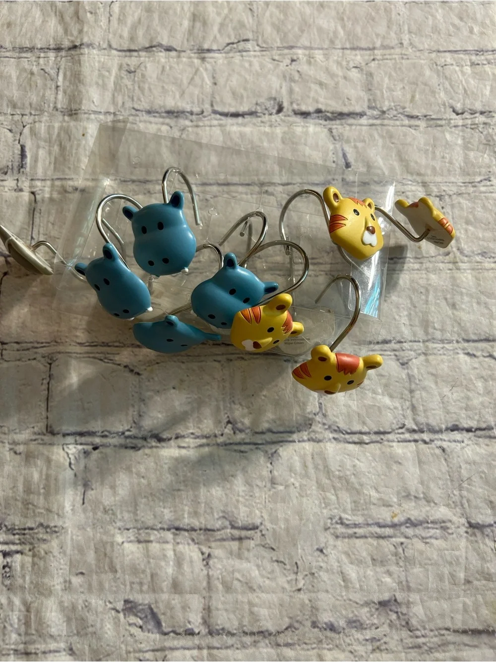 TA-DA INNOVATIONS WIPE CLEAN TIGERS & HIPPOS & ELEPHANTS SHOWER CURTAIN HOOKS